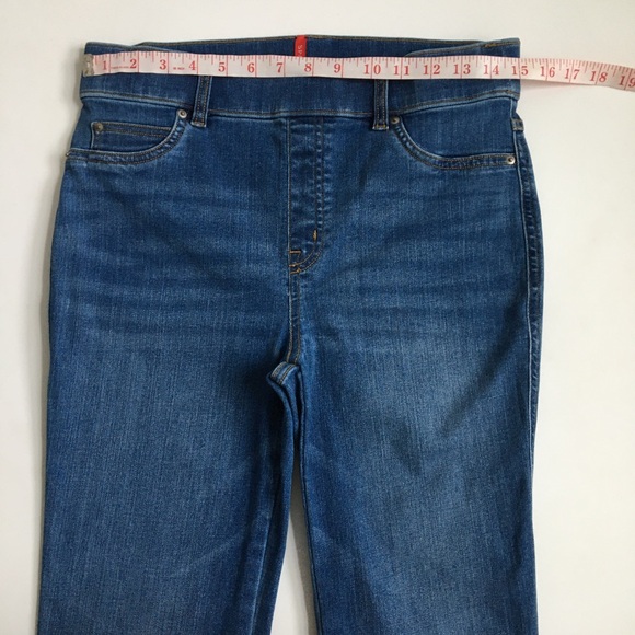 SPANX Shape EveryWear Flare Blue Denim Jeans Size Medium in Authentic Blue Wash - Picture 11 of 16
